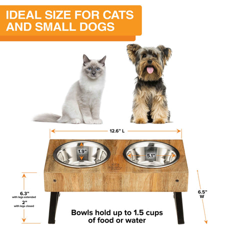 A cat and a small dog are seated behind the small wooden feeder, displaying the dimensions. Text on screen reads: Ideal size for carts and small dogs.