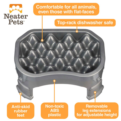 A picture of the raised Neater Slow Feeder with arrows pointing to the benefits, which include: comfortable to eat from, non-toxic, anti-skid rubber feet, top-rack dishwasher safe, and removable leg extensions.