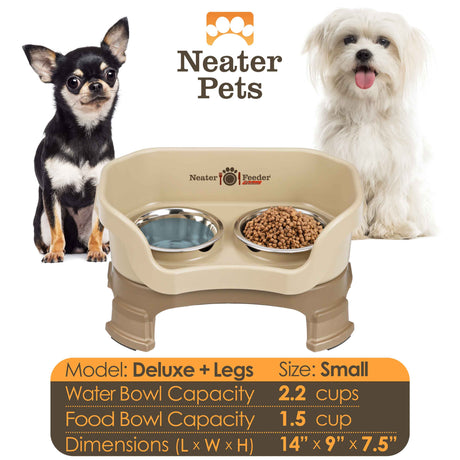 A chart displaying the Deluxe small with leg extensions bowl capacity and dimensions, with two small dogs on either side of the chart.